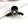 Pinza de pelo pequeña retro de temperamento nicho Hepburn Camelia ~ pinza para flequillo mini pinza de tiburón pinza para la cabeza de princesa