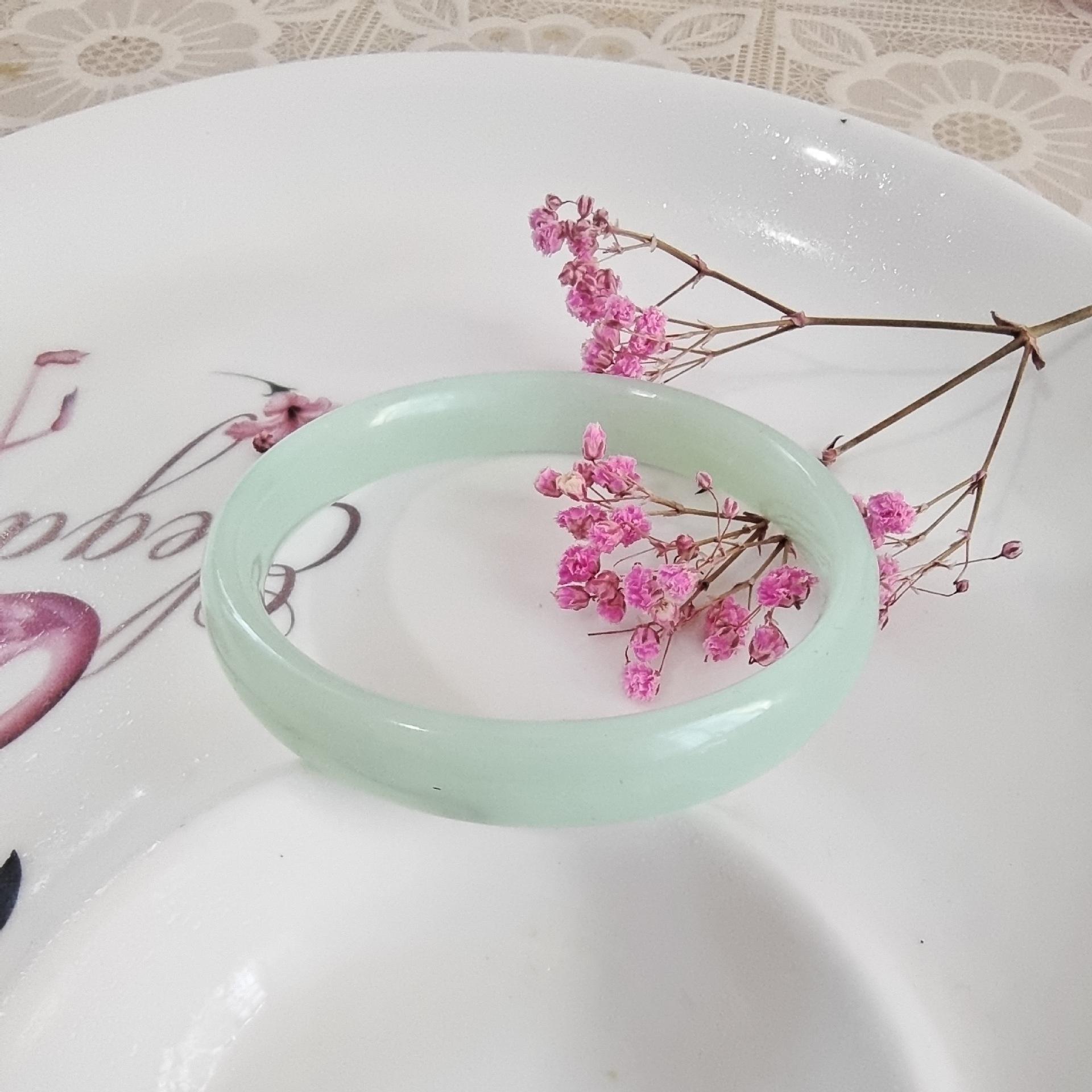 复制_一步一响玻璃仿玉叮当宽手镯12mm古风配.jpg