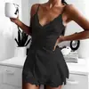 Vendas transfronteiriças de comércio exterior europeu e americano: camisolas, roupões, lingerie e roupas de estar femininas em tecido acetinado e canelado