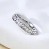 Anillo de Mujer de Alta Gama Cuadrado con Diamantes Estilo Europeo y Americano Elegante y de Moda Acero Inoxidable Lujo Ligero Clásico Versátil Venta al por Mayor