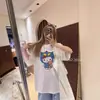 Nueva Camiseta de Manga Corta con Estampado de Dibujos Animados Lindos para Mujer 2026, Cuello Redondo Blanco, Holgada, Rejuvenecedora, Versátil, Top de Algodón Puro