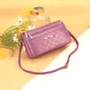 Bolsos al por mayor en Guangzhou Estilo nuevo Bolsos de mamá Casual Versátil Moda coreana Bolsos de hombro para mujer Bolsos para mujeres de mediana edad Transfronterizo