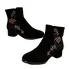 Botas Fashion com Estilo Étnico Qipao Botas Curtas para Mulheres 2026 Outono/Inverno Novas Retro Salto Grosso Aveludado Quente Botas Bordadas