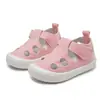 Sandalias infantiles 2024 Velcro para bebés niños y niñas suela suave punta cerrada zapatos con agujeros cuero hueco transpirable sandalias