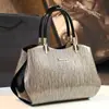 Bolso de Mano Simple y Elegante Estilo 2026 para Mujeres de Mediana Edad, Bolso de Mamá, Bolso Grande de Piel Genuina, Bolso de Hombro Cruzado