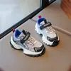 Tênis infantis de sola macia 2026 primavera-verão novo modelo sapatos casuais versáteis da moda para crianças malha respirável tênis de pai estilosos