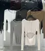 Imagina ambiente estilo coreano top de punto con espalda hueca suéter de punto casual adelgazante para mujer