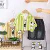 Novo Roupa Externa Casual e Confortável 2025 para Crianças Pequenas e Médias Conjunto de Manga Longa com Listras Verticais e Panda Conjunto de Três Peças de Manga Longa para Meninas Primavera e Outono