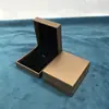 Venta Caliente Promocional Caja de Joyería de Cuero Rellena de Papel de Ángulo Recto Caja de Embalaje de Joyería de Moda Caja para Colgantes Caja para Collares Al por Mayor Multicolor