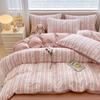 Juego de cuatro piezas de algodón puro estilo Mori Cubierta de edredón individual de algodón Ropa de cama Dormitorio Sábana de tres piezas Juego para las cuatro estaciones