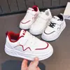 Sapatos Brancos para Primavera e Outono para Crianças Pequenas, Sapatos de Bebê, Tênis Infantis, Novo Modelo 2025 para Meninos, Sapatos Casuais Antiderrapantes para Meninas, Sola Macia