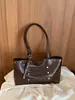 Bolso Retro de Gran Capacidad Transfronterizo para Mujer Nuevo 2026 Bolso de Hombro Único de Alta Gama Bolso Tote Trendy para el Viaje Diario de la Mujer