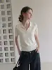 Polo retro clásico blanco, nuevo estilo primavera-verano, adecuado para figuras petite, con diseño de hombro recto, versátil y elegante, top de punto de manga corta