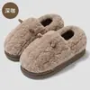 Pantuflas de dibujos animados y pantuflas de algodón para mujer en invierno, lindas pantuflas de algodón con orejas, pantuflas peludas cálidas, zapatos de algodón antideslizantes para el hogar para hombre, al por mayor