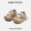 Zapatos modernos y versátiles para niños pequeños, colección otoño 2026, tenis casuales para bebés, zapatillas deportivas transpirables y de suela suave para niños pequeños