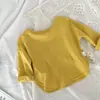 Camiseta de manga comprida para meninas para primavera e outono, camisa básica lisa estilosa e da moda estilo coreano para crianças