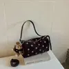 Bolsa de Ombro Feminina Grande Capacidade com Bolinhas Estilo Retrô Bolsa Almofada 2026 Nova Tendência Fashion Temperamento Cilindro de Axila