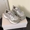 Zapatos de papá de suela gruesa para aumentar la altura para mujer, nuevo modelo de primavera 2026, zapatillas deportivas casuales de malla transpirable, zapatillas de running versátiles a la moda