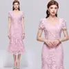Almacén en el extranjero dropshipping vestido rosa de dama de honor con escote cuadrado, manga corta, vestido sirena de longitud media para citas y fiestas