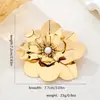 Broche Flor Dourada Pérola Venda Quente Transfronteiriça, Broche de Metal de Luxo de Alta Qualidade, Atacado de Acessórios para Terno e Casaco
