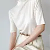 Fabricante mayorista en stock: Top de punto para mujer de manga corta y cuello semialto, capa base versátil de corte ajustado, top suave y acogedor para mujer
