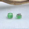 Brincos de Titânio Astmf-136 com Pedra Olho de Gato Redonda e Base Plana Montados com Garras G23 Titânio Pedra Olho de Gato Joias para Piercing Cabeça