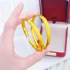 Pulseira Aberta de Liga de Cobre Estilo Chinês Novo Cauda de Pavão para Mulheres com Padrão de Pena Dinâmico Embossado, Adequada para Uso Diário, Mostrando Elegância e Sofisticação