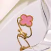 Acero de Titanio Chapado en Oro Transfronterizo Más Vendido Acero Inoxidable Pulsera, Collar, Anillo y Pendientes de Trébol de Cuatro Hojas Conjunto Fábrica al por Mayor