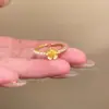 Anel de zircônia e pérola de luxo leve coreano de alta qualidade para mulheres, design de nicho vintage, joia de anel aberto com laço