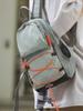 Mochila pequeña de montañismo de color contraste clásico de fábrica para exteriores 2024 Nueva moda ligera de pequeña capacidad para mujeres