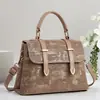 Bolso Femenino de Moda de Fábrica con un Toque de Alta Gama, Gran Capacidad, Bolso de Hombro, Bolso Cruzado, Bolso de Mano, Versátil para el Trabajo y el Uso Casual