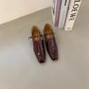 Zapatos Pequeños de Cuero de Punta Cuadrada Moda Zapatos de Cuña Baja Zapatos Nuevos Primavera y Otoño 2024 Estilo Francés Mary Jane Zapatos para Mujer Zapatos de Leche