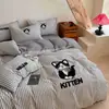Conjunto de quatro peças em algodão lavado com estampa de desenho animado, bordado em relevo estilo INS, fofo conjunto de três peças em algodão puro para dormitório infantil