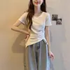 Ropa de Mujer Transfronteriza, Cubre Vientre, Camiseta de Manga Corta con Hombro Normal, Nuevo Estilo Verano 2025, Diseño de Tallas Grandes, Top Irregular con Cuello en V