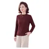 Camisa básica feminina de manga comprida com gola alta meia, nova moda 2026 para mulheres de meia-idade, camiseta de gola média com mangas compridas, para puxar por cima da cabeça