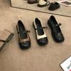 Zapatos Retro Mary Jane de Punta Cuadrada con Brisa Suave Estilo Francés Primavera/Verano 2025 Zapatos Pequeños de Cuero Británicos Inspirados en Chanel