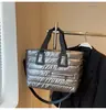 Bolsa Feminina Moda Transfronteiriça Nova Versátil Casual Nicho Tendência Grande Capacidade Bolsa Macia Ombro Único Transversal Bolsa Tote
