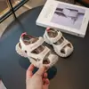 Sandálias Esportivas Infantis Verão Mais Vendidas Sandálias com Biqueira de Borracha Bloqueio de Cores Versátil Velcro Sandálias Esportivas Sapatos Infantis