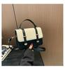 2024 Nova Primavera Shoulder Bag Moda Retro Portátil Mailman Small Square Bag Este ano Popular Small Bag para Mulheres