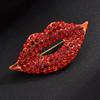 Broche de Esmalte Estilo Amara 2023 para Mujer, Trébol Verde de Cinco Hojas con Diamantes, Flecha de Cupido, Lápiz Labial Clásico, Perla