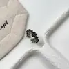 Nuevo anillo floral retro con diseño de rama de vid y flor envejecida, con un estilo único y discreto, lleno de detalles florales, y apertura ajustable
