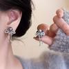 Aretes de Circonita Microincrustada de Estilo Frío de Lujo Ligero para Mujer Otoño e Invierno Nicho Aretes de Alta Gama Accesorios para Orejas de Mariposa Versátil Moderno