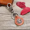 Fabricante Directo de Accesorios Punk Estilo Europeo y Americano Retro Aleación de Hombres Calavera Llavero de Cuero Pequeño Regalo de Cuero