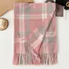 Novo Cachecol Xadrez de Faux Cashmere para Mulheres, Outono/Inverno, Versátil para Estudantes, Quente para Casais, Aquecedor de Pescoço de Alta Qualidade, Presente de Aniversário