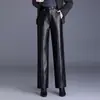 Pantalones de pierna ancha de piel sintética negra para mujer, nuevo estilo otoño/invierno 2026, populares este año, pantalones largos casuales, pantalones rectos de cintura alta