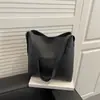 Bolso de Hombro Nuevo Primavera 2026, Bolso Popular de Axila de Este Año para Estudiantes Universitarios, Bolso Tote Grande de Gran Capacidad Simple y Moderno para Mujeres