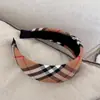 Diadema Clásica Retro a Cuadros con Cabeza de Esponja de Tian Xiewei Elegante Francesa Versátil Diadema de Ala Ancha para Mujeres Dulce