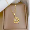 [Aço titânio] Uma flecha através do coração amor luz temperamento de luxo lindo colar de diamantes feminino all-match clavícula cadeia de aço de titânio