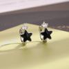 Fivela de orelha em forma de estrela de zircônia preta, estrela de cinco pontas, doce, maré fria, geométrico, quadrado, diamante, brincos pequenos em forma de coração para mulheres