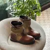 Novas Botas Infantis Outono 2026 Estilo Britânico Retrô Meio da Panturrilha Moda Patchwork Botas de Moda para Meninas